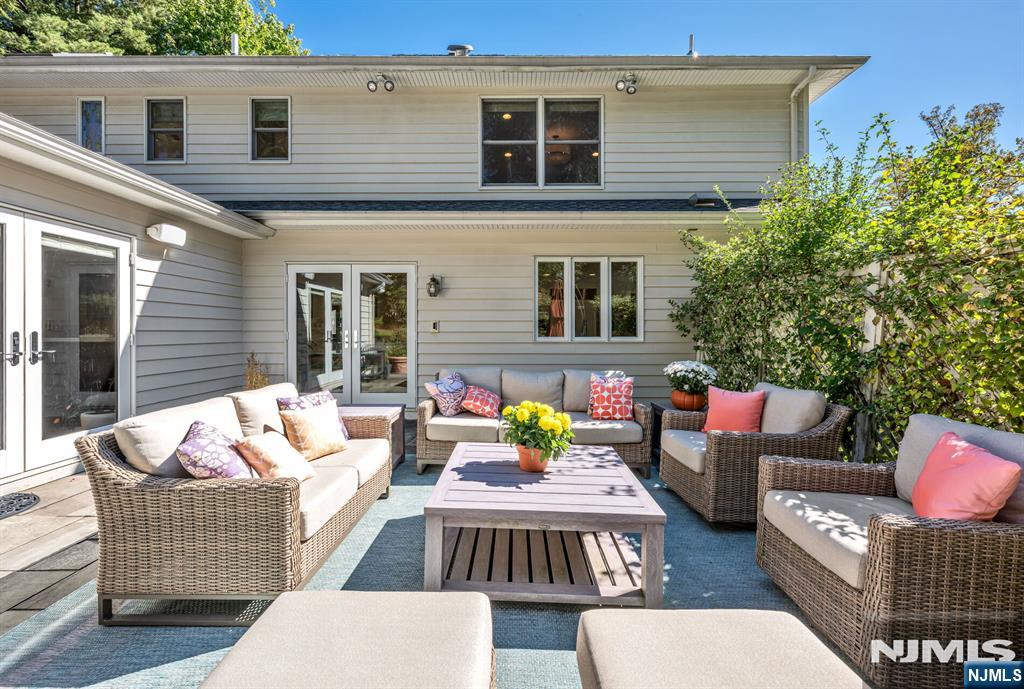 402 Highland Avenue — photo 44