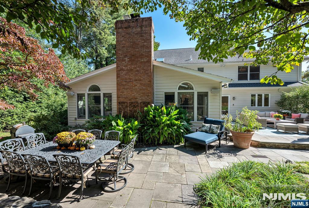 402 Highland Avenue — photo 45