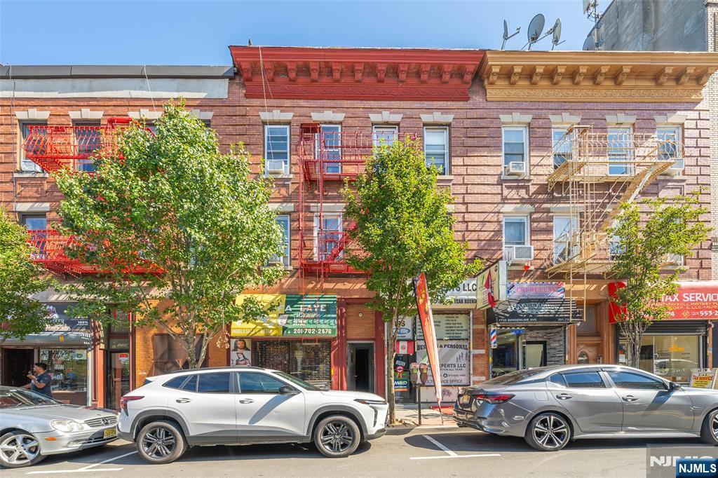 Listing Photo 4 - Condo for sale in building located at 1716 Bergenline Ave, Union City, NJ 07087