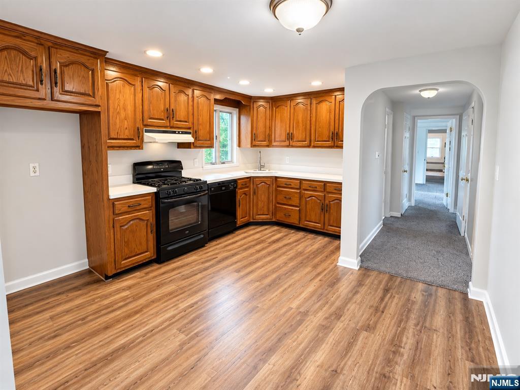 95 Union Avenue 2nd Fl - Photo 3