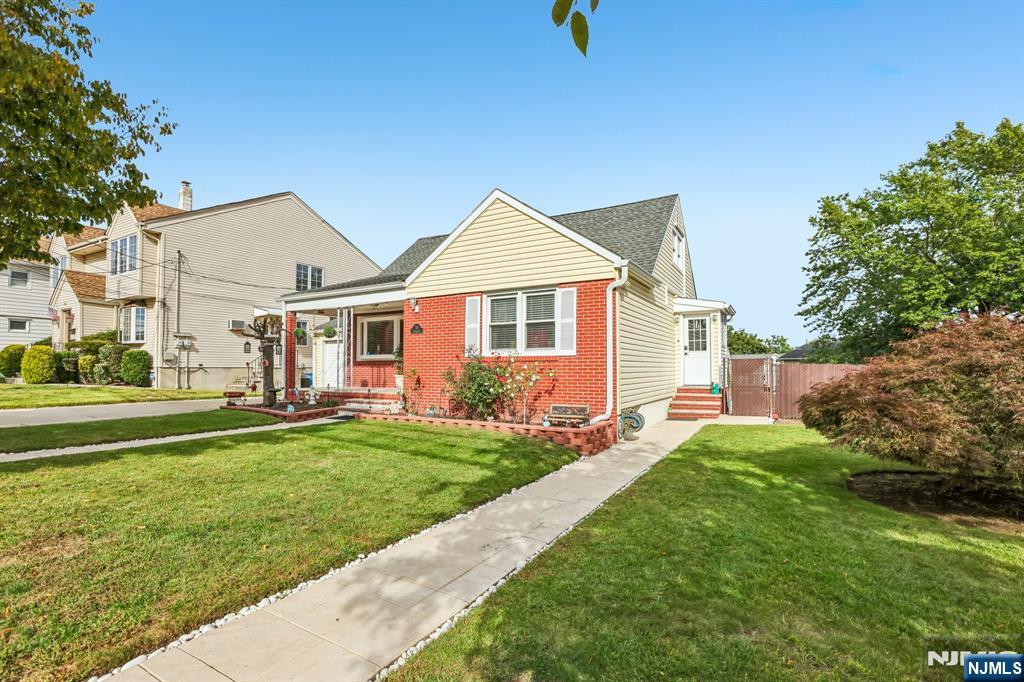 30 Putnam Street - Photo 2