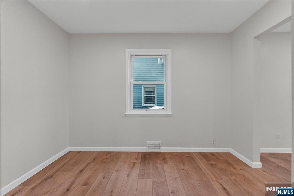 925 Middlesex Street