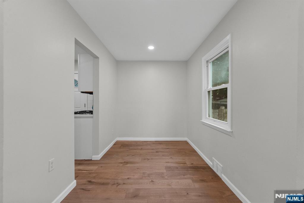 925 Middlesex Street