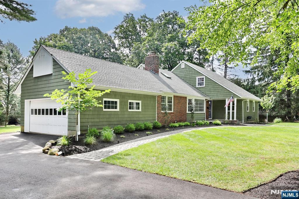 21 Benson Avenue - Photo 3