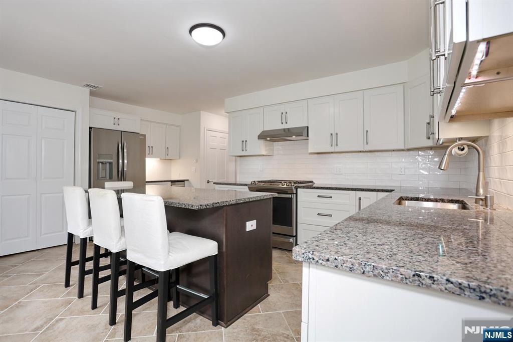 21 Benson Avenue - Photo 5