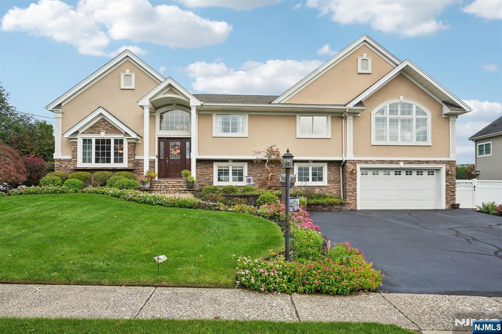 Photo 1 of Single family home for sale at 22 Allen Dr, Wayne, NJ 07470 | MLS# 26037172 | Listing updated on 2026-10-05