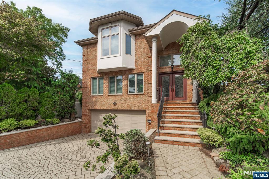 Photo 1 of Single family home for sale at 339 Tremont Ave, Fort Lee, NJ 07024 | MLS# 26037185 | Listing updated on 2026-10-06