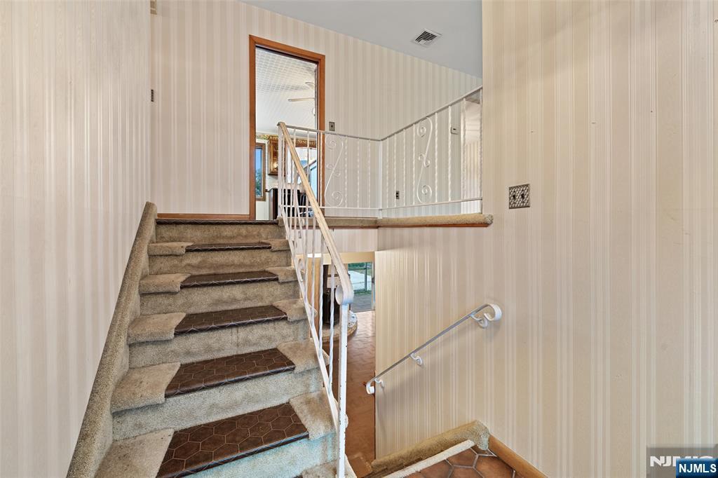 222 Vreeland Avenue