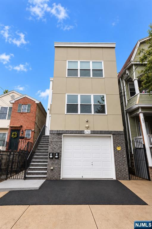 478 S 16th Street