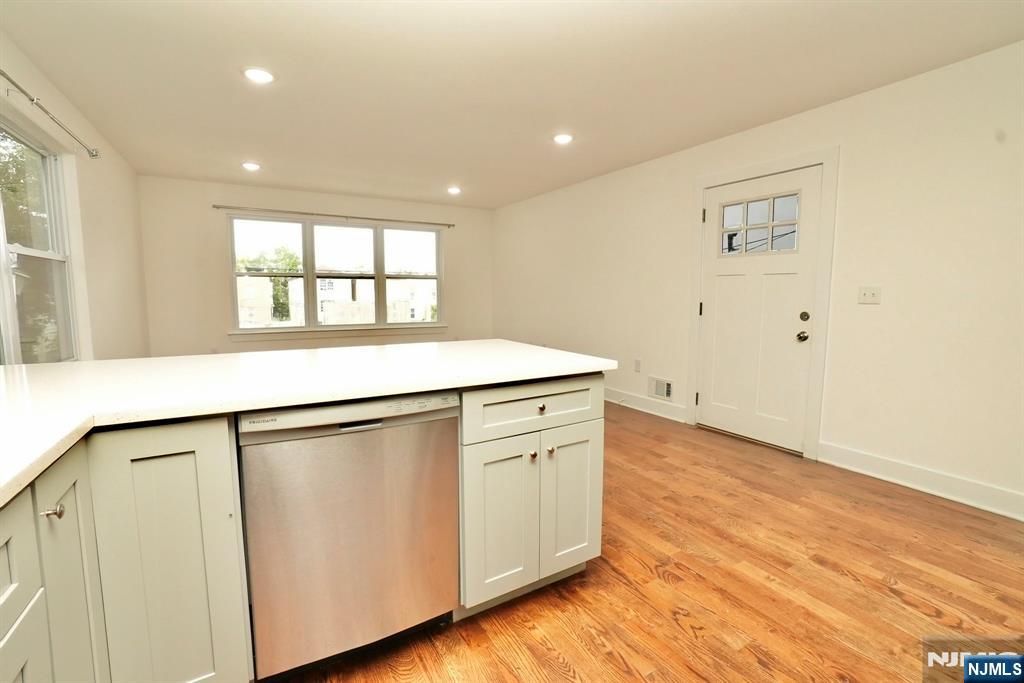 Photo 4 of Multi family home for sale at 478 S 16th Street, Newark, NJ 07103 | MLS# 26037196 | Listing updated on 2026-10-05