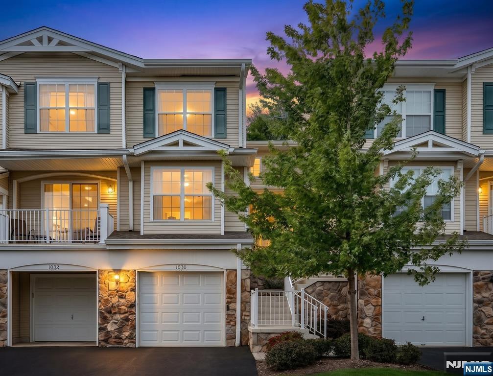 Townhouse for sale at 1030 Robin Ct #700, Green Brook, NJ 08812 | MLS# 26037204