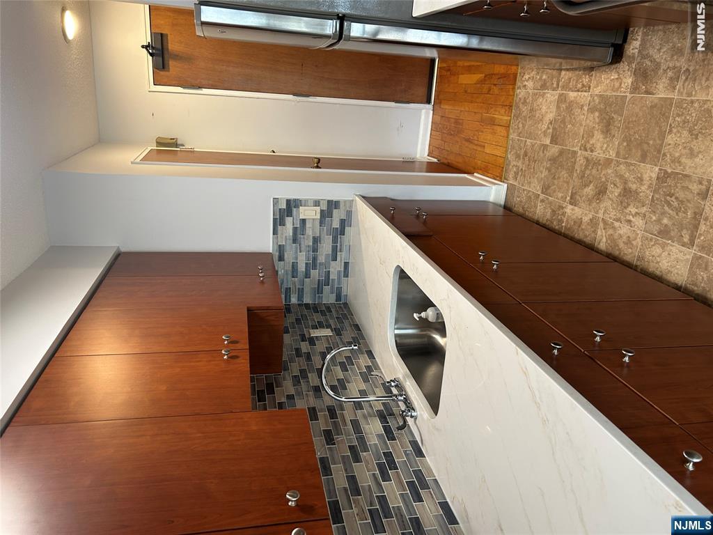 148 Undercliff Avenue 4 - Photo 1