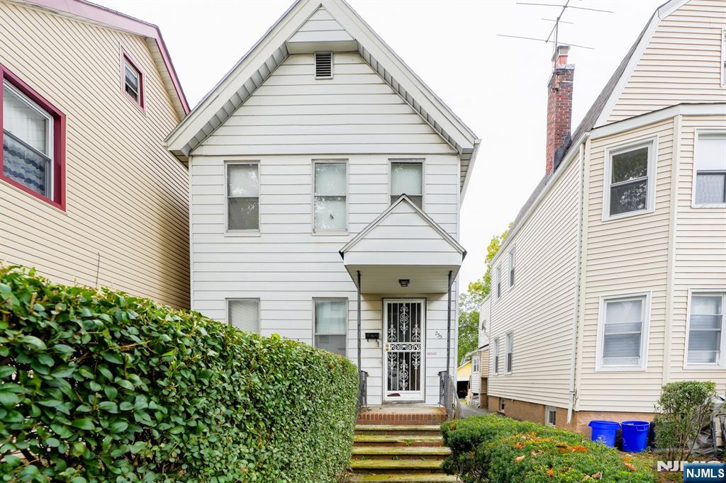 233 Park Street - Photo 2