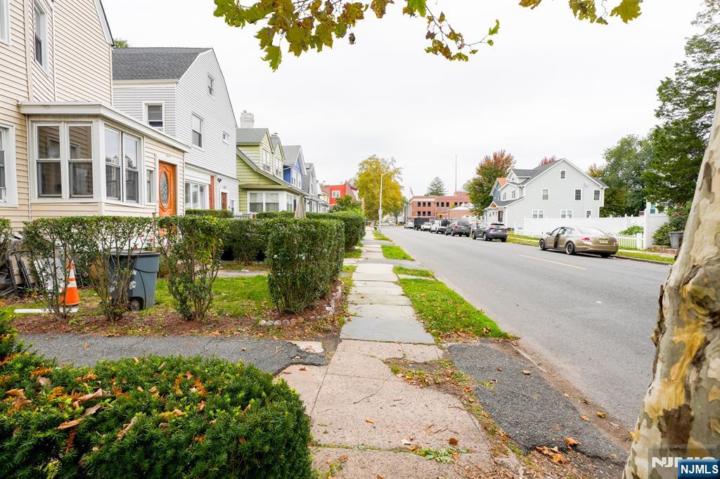 Photo 3 of Single family home for sale at 233 Park St, East Orange, NJ 07017 | MLS# 26037219 | Listing updated on 2026-10-06