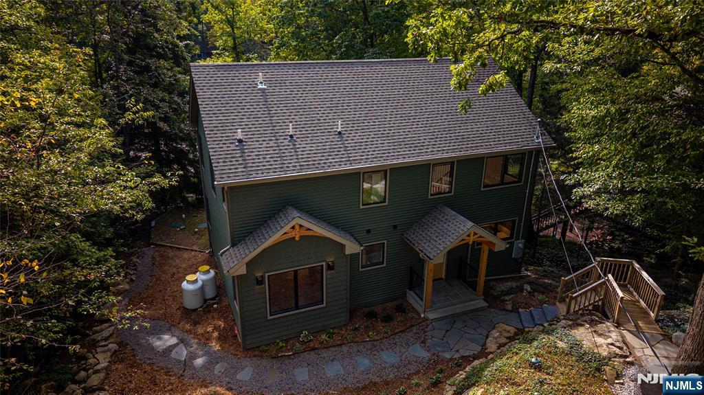 310 Lakeshore Drive - Photo 3