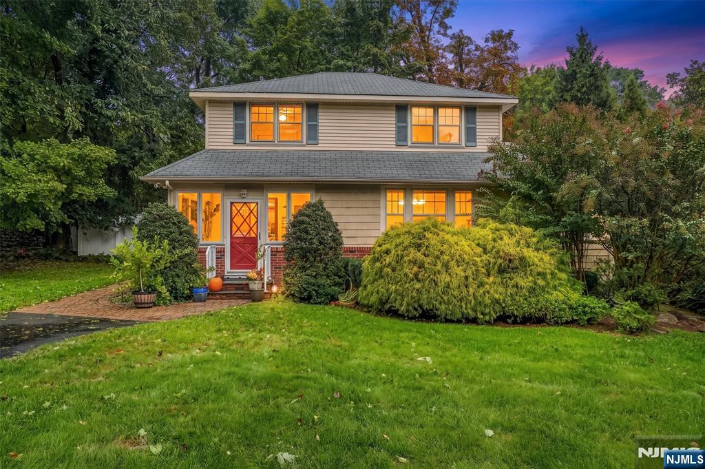 149 W Grand Avenue - Photo 1