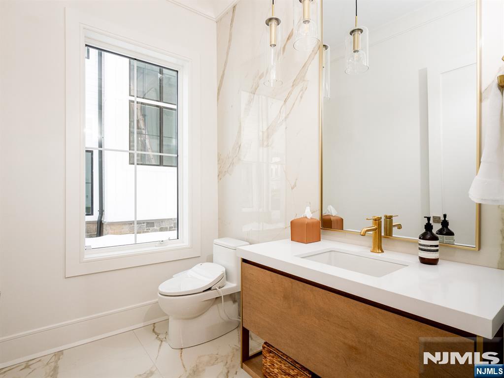 16-18 Paris Avenue #4 — photo 16