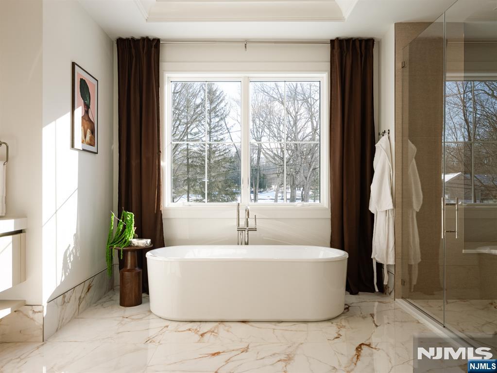 16-18 Paris Avenue #4 — photo 32