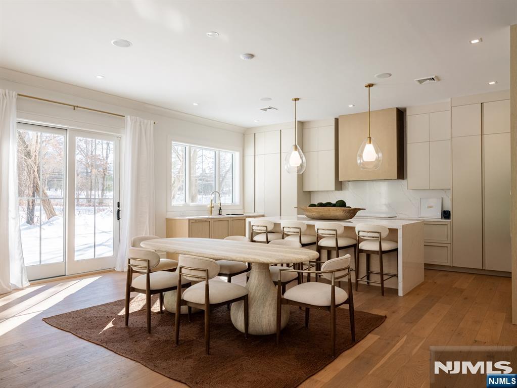 16-18 Paris Avenue #4 — photo 8