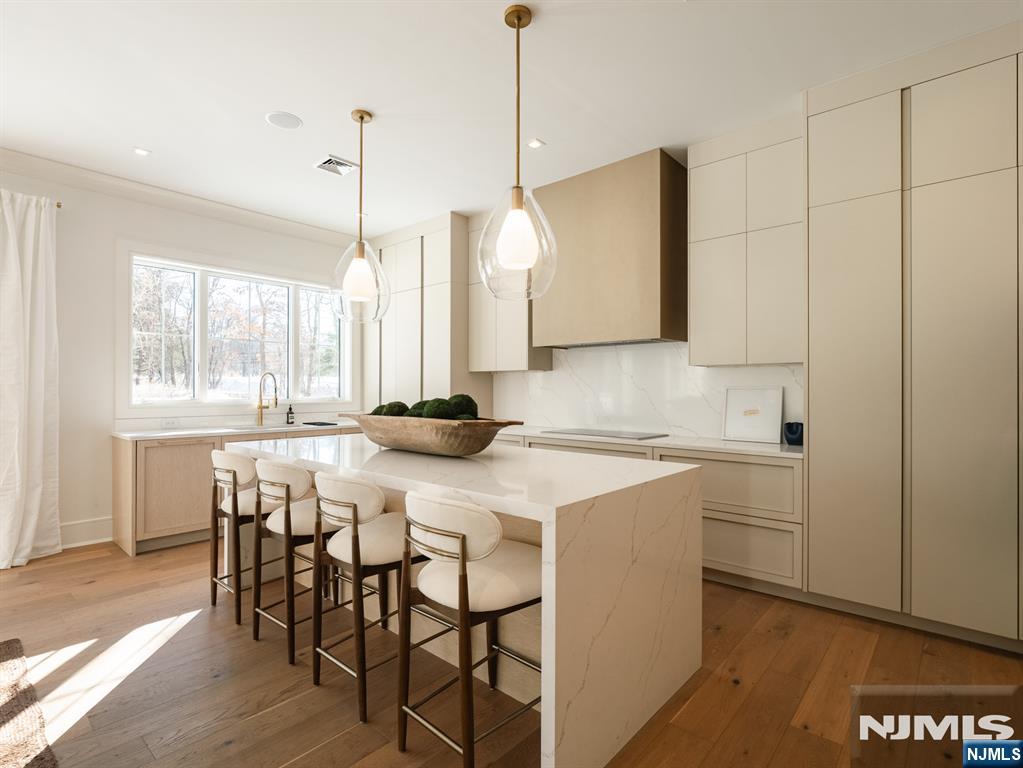 16-18 Paris Avenue #4 — photo 10