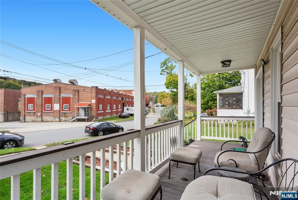 39 Clinton Street - Photo 3