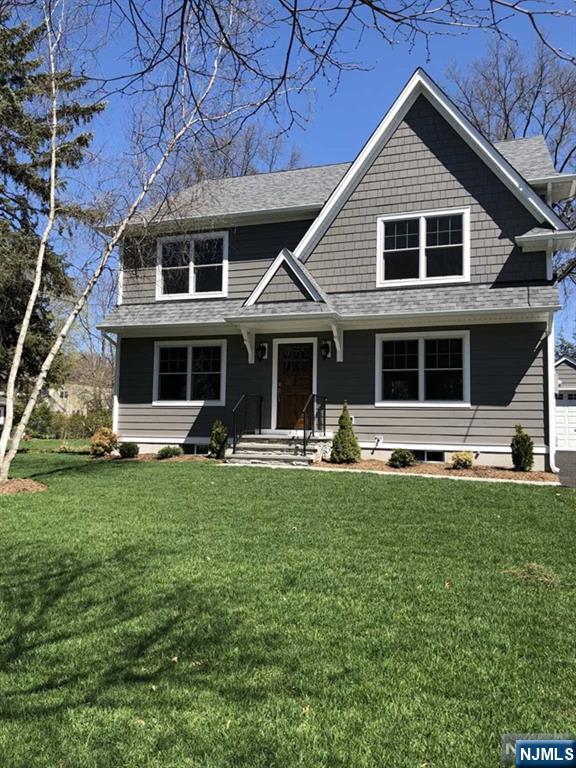 617 Robert Street - Photo 1
