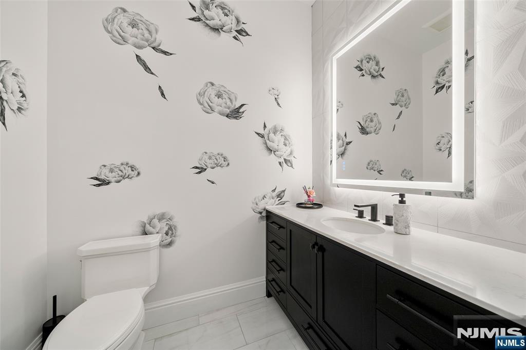 355 Summit Street — photo 17