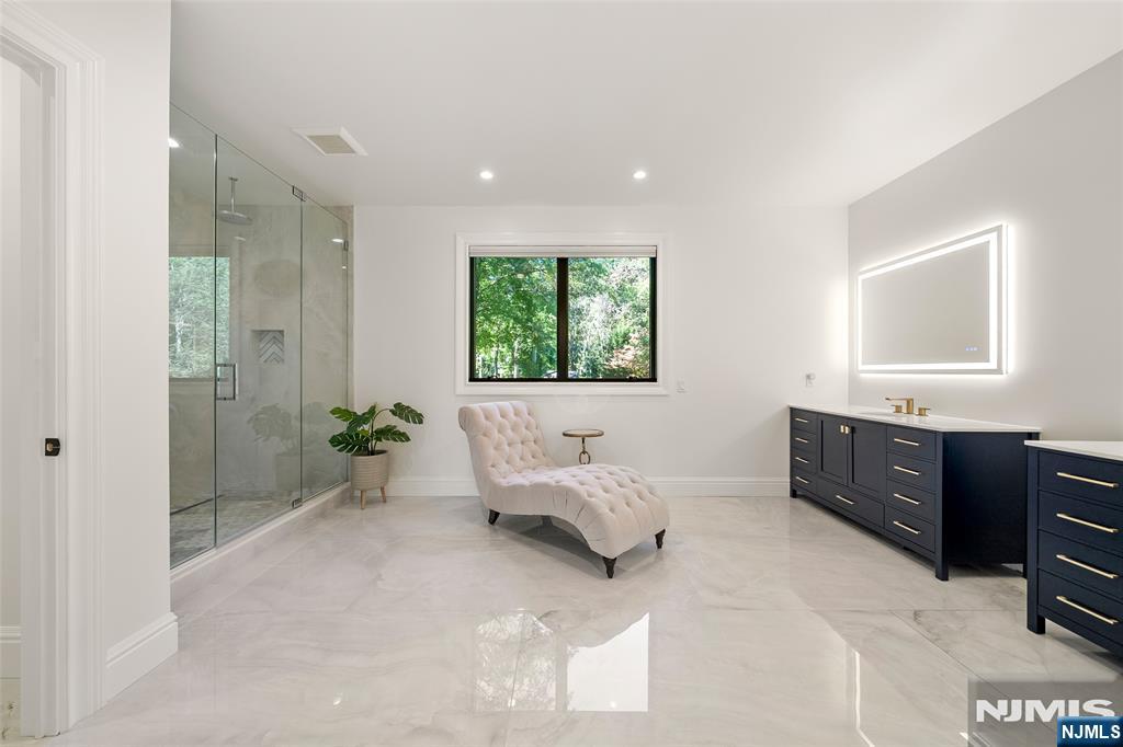 355 Summit Street — photo 22