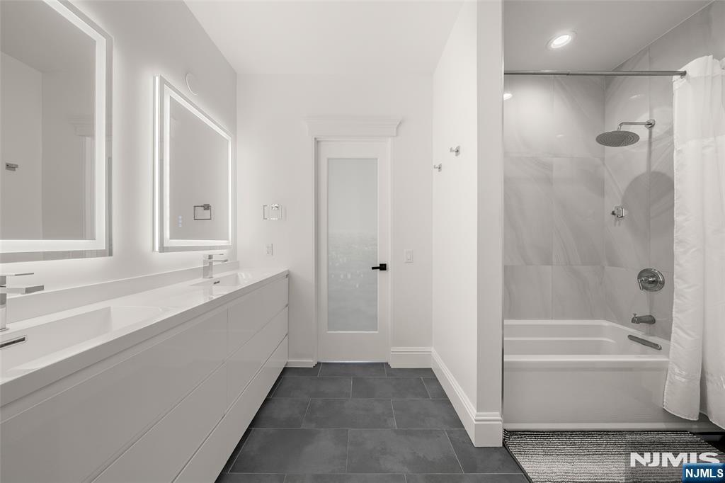 355 Summit Street — photo 28