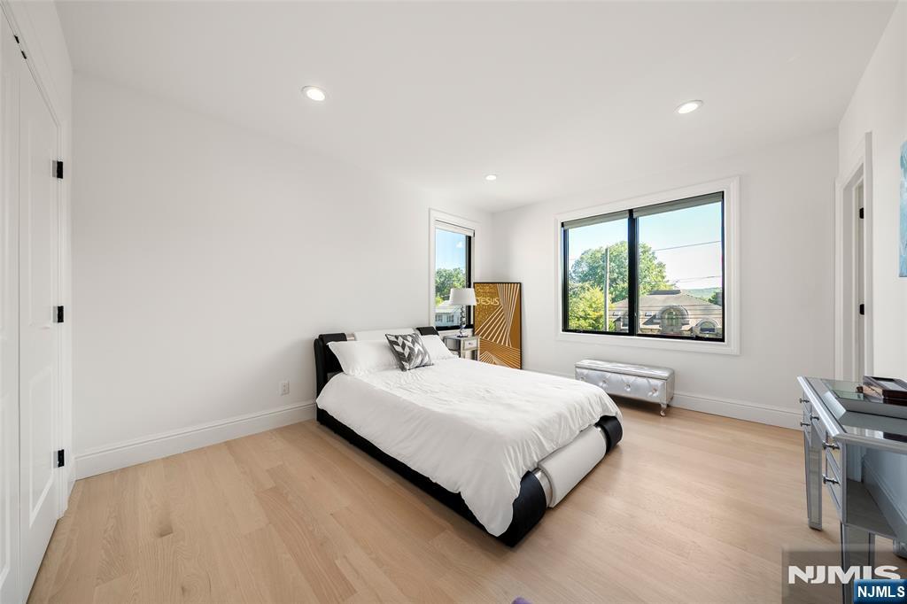 355 Summit Street — photo 31