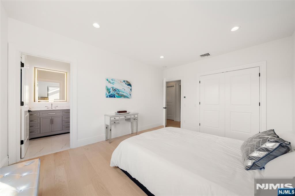 355 Summit Street — photo 32