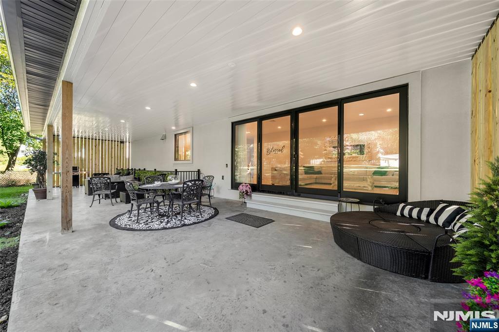 355 Summit Street — photo 38