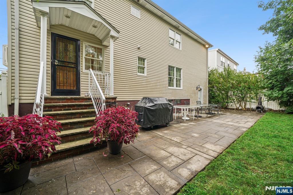 18 Gail Place