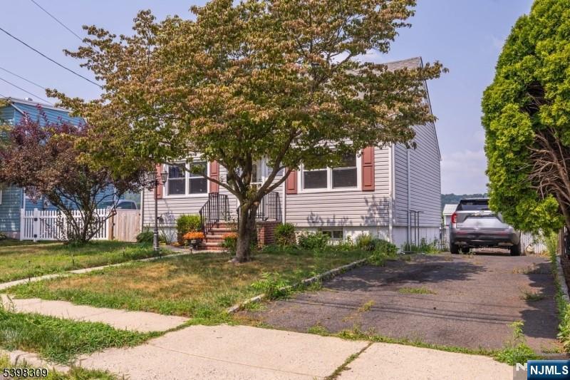 26 Edward Court - Photo 2
