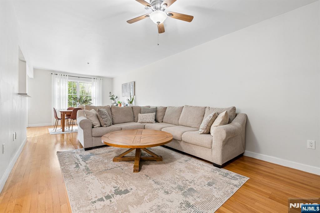 323 Willow Street 2i - Photo 3