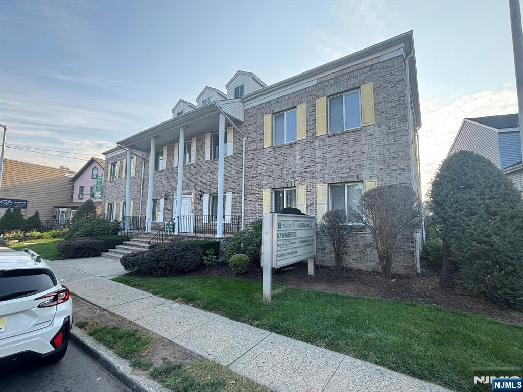 265 Broad Street - Photo 1