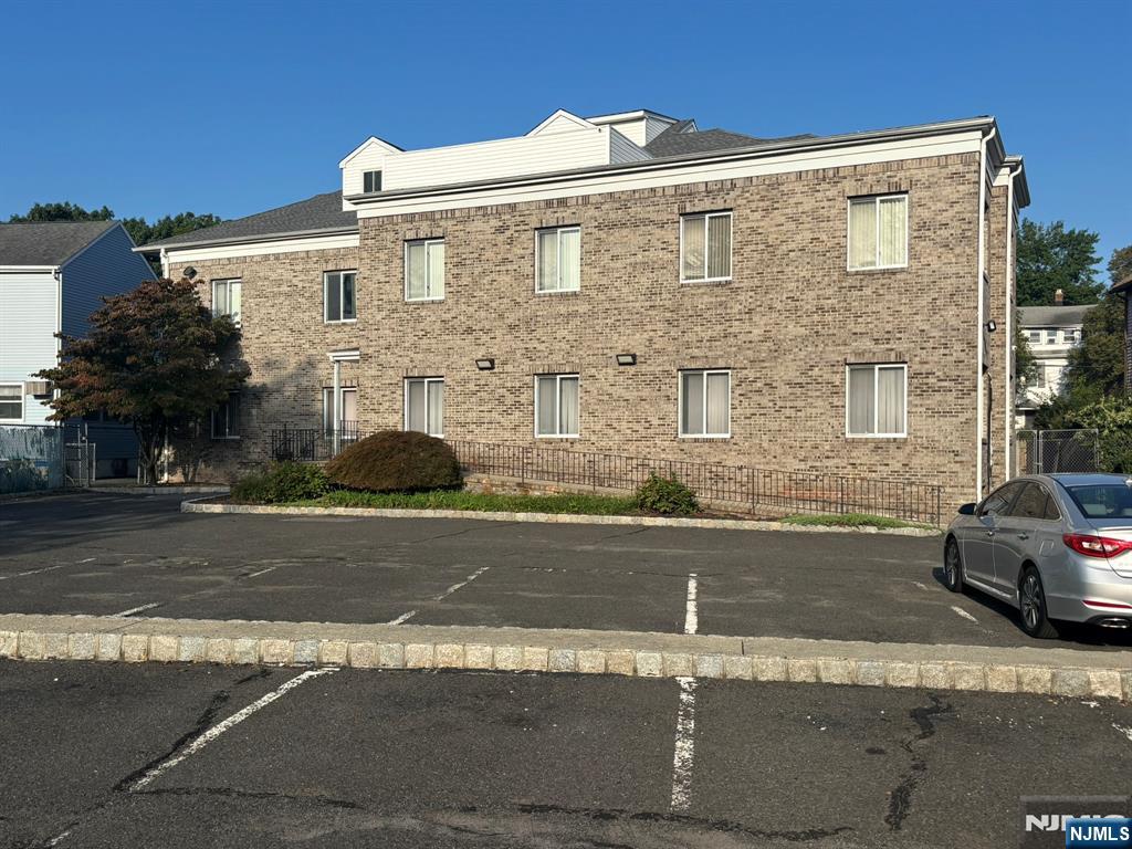 265 Broad Street - Photo 4