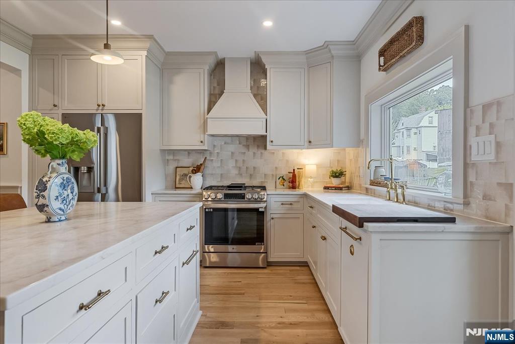 7 Hazelwood Road - Photo 3