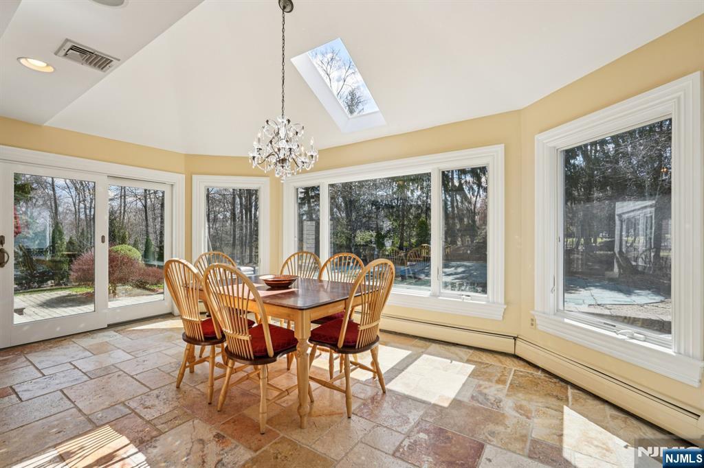 416 Devonshire Drive — photo 20