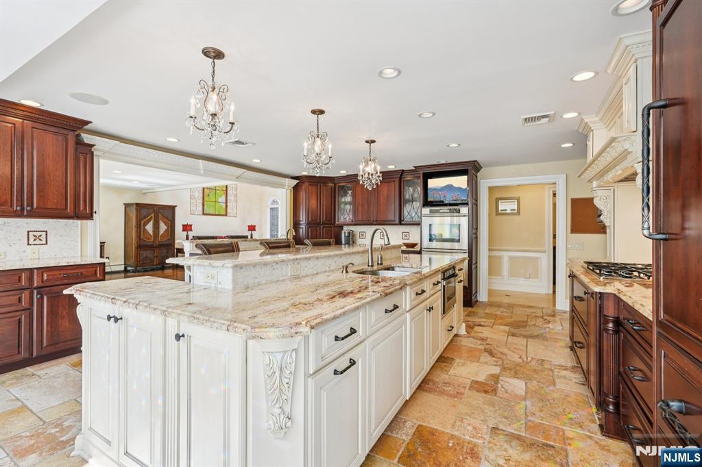 416 Devonshire Drive — photo 22