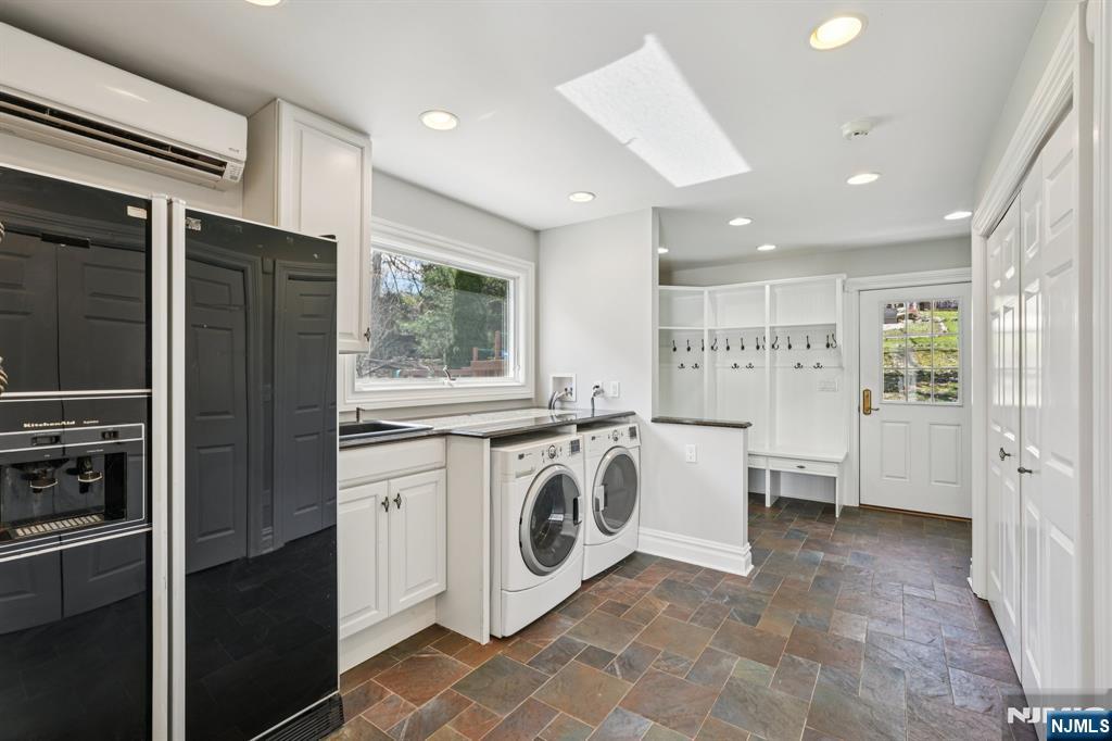 416 Devonshire Drive — photo 26