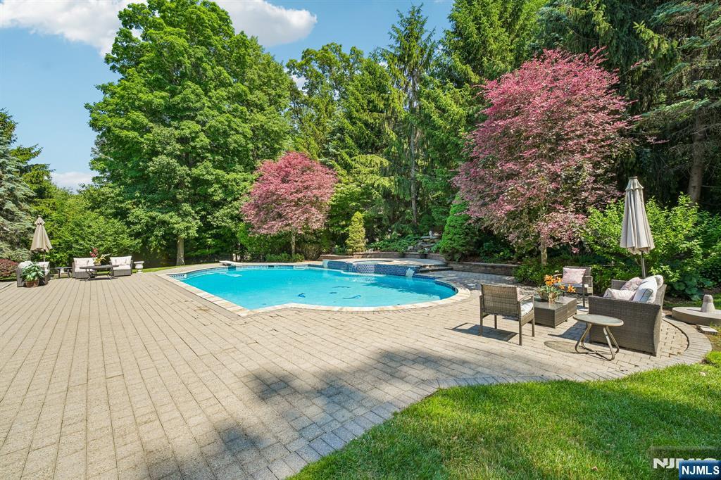 416 Devonshire Drive — photo 44