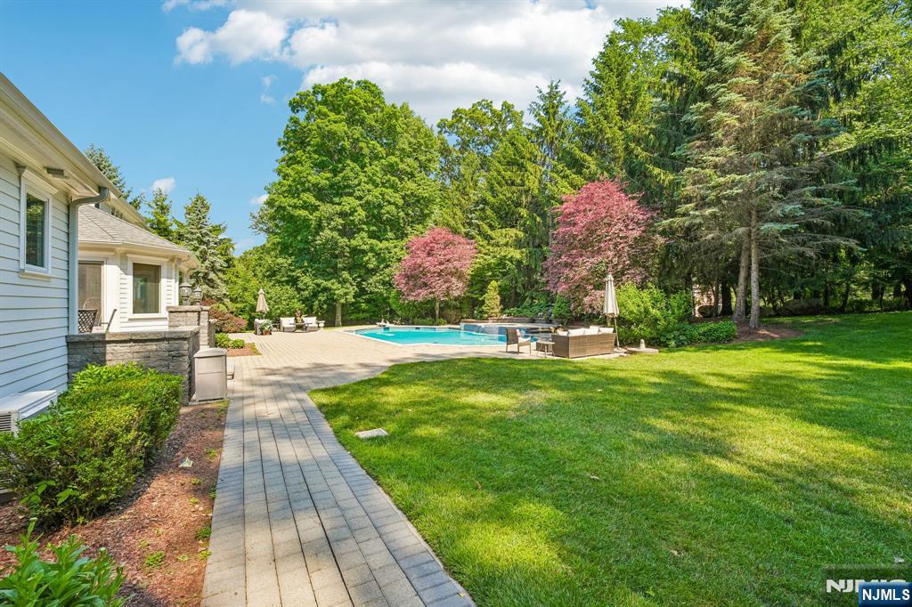 416 Devonshire Drive — photo 45