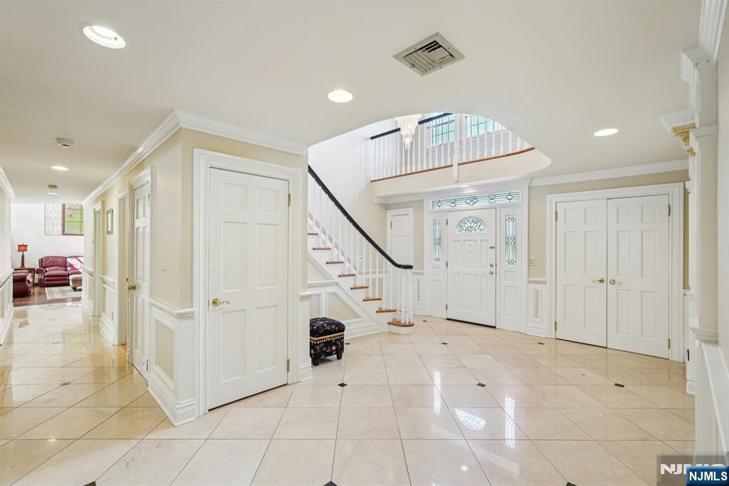 416 Devonshire Drive — photo 8