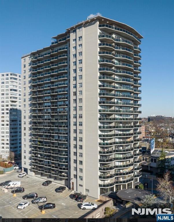 Photo 1 of Condo for sale at 2077 Center Ave #7J, Fort Lee, NJ 07024 | MLS# 26037295 | Listing updated on 2026-10-07