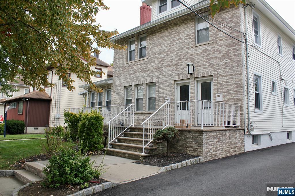424 Lafayette Ave 1st Floor - Photo 2