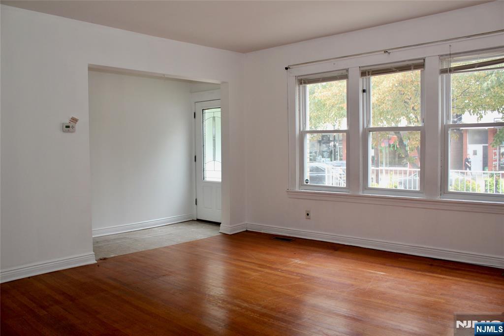 424 Lafayette Ave 1st Floor - Photo 5