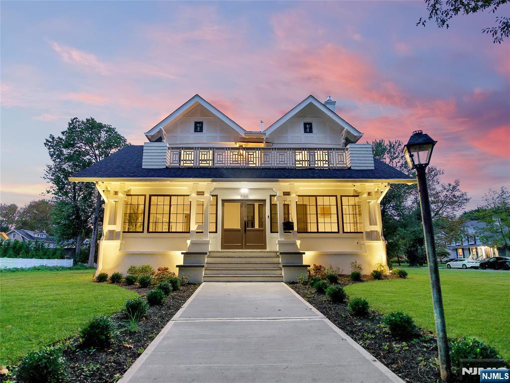 555 Mountain Avenue - Photo 1