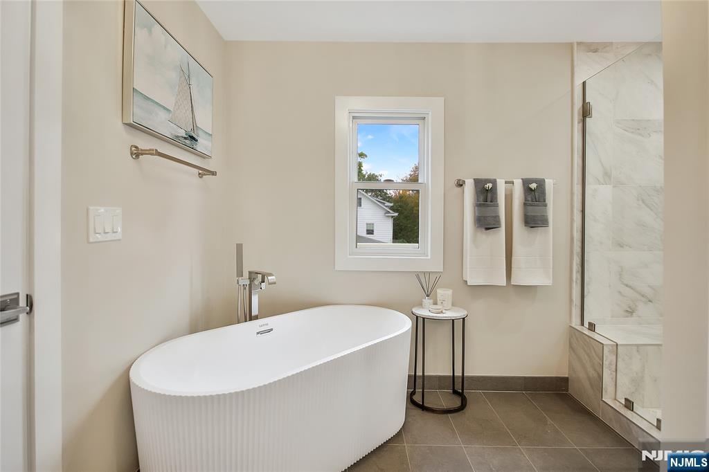 555 Mountain Avenue — photo 19