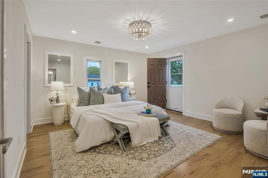 555 Mountain Avenue — photo 21